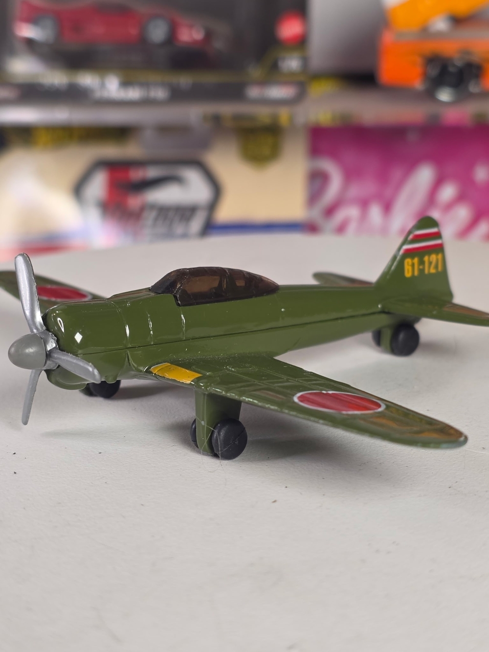 Diecast Mitsubishi A6M Zero Fighter Green 61-121 No. 93107 Loose